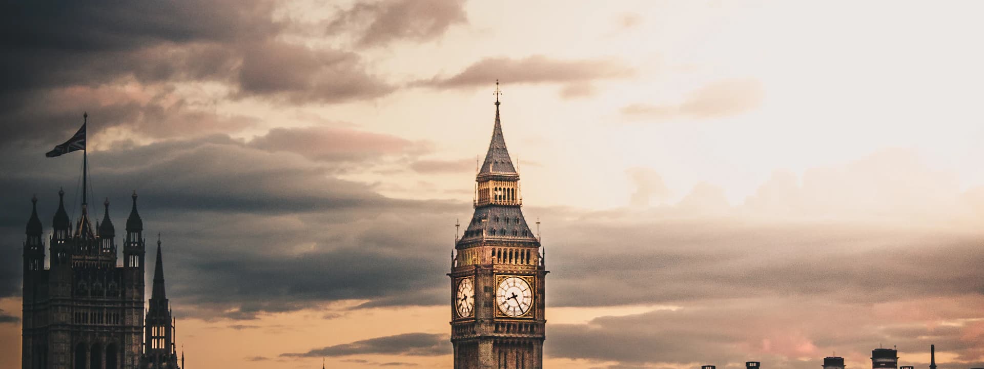 Westminster and the Thames — the LSLPE London campus context