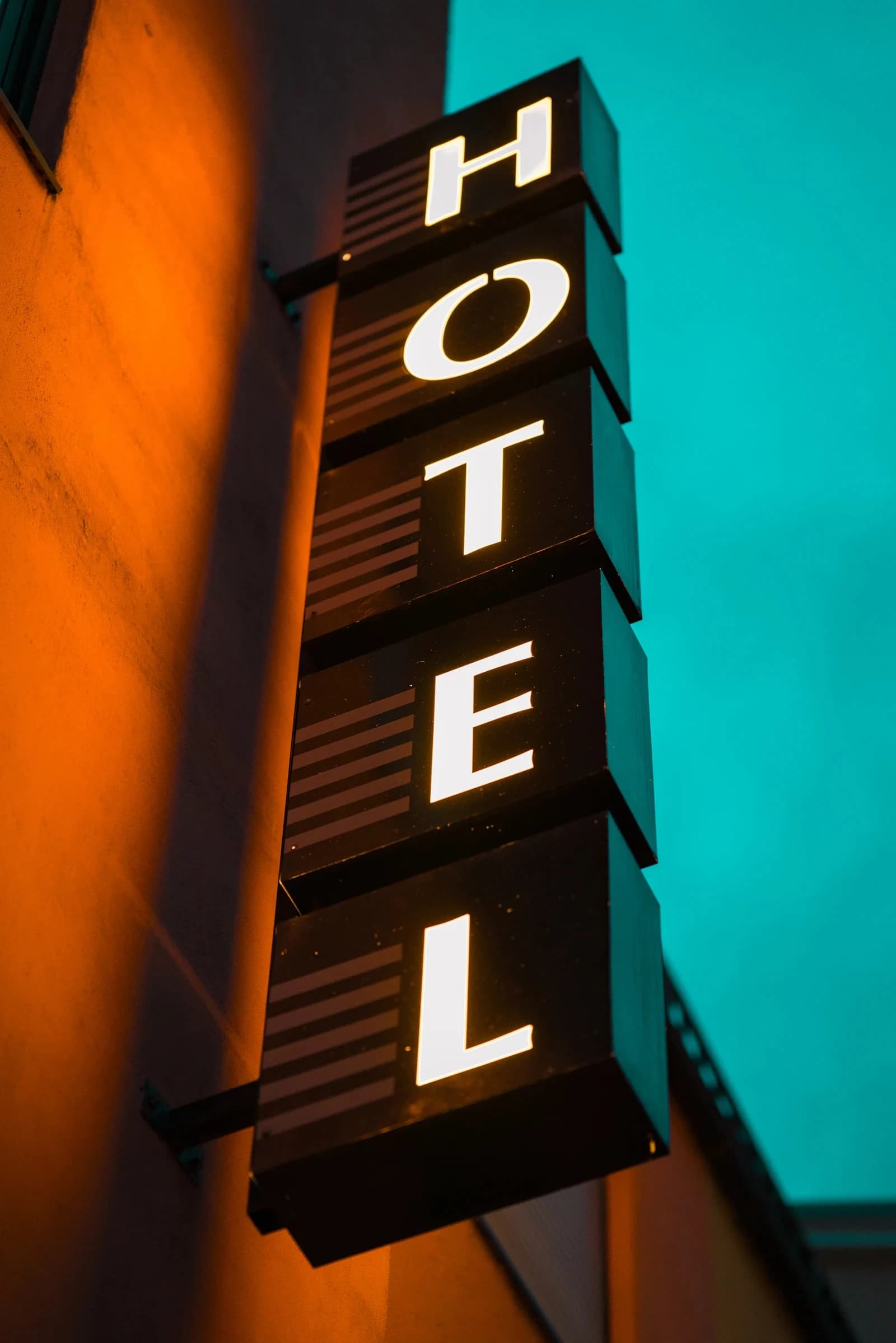 BA in Hotel E-Commerce Management - Bachelor at London School of Hotel and Resort Management