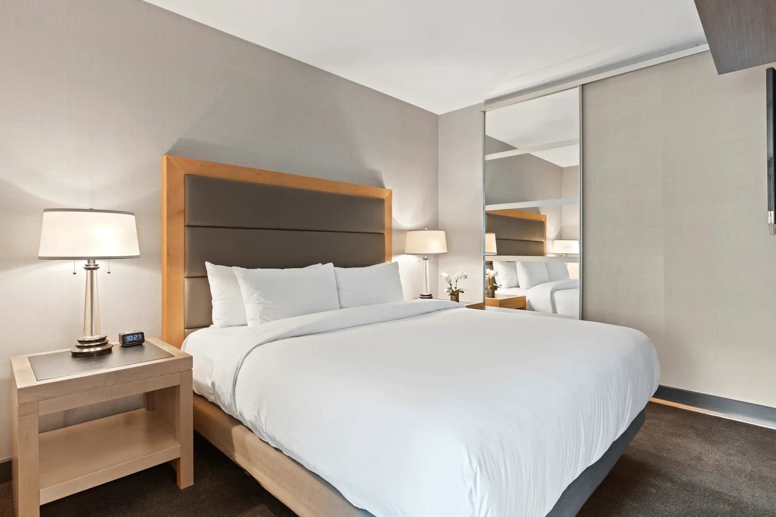 Certificate in Guest Room Preparation - Certificate at London School of Hotel and Resort Management