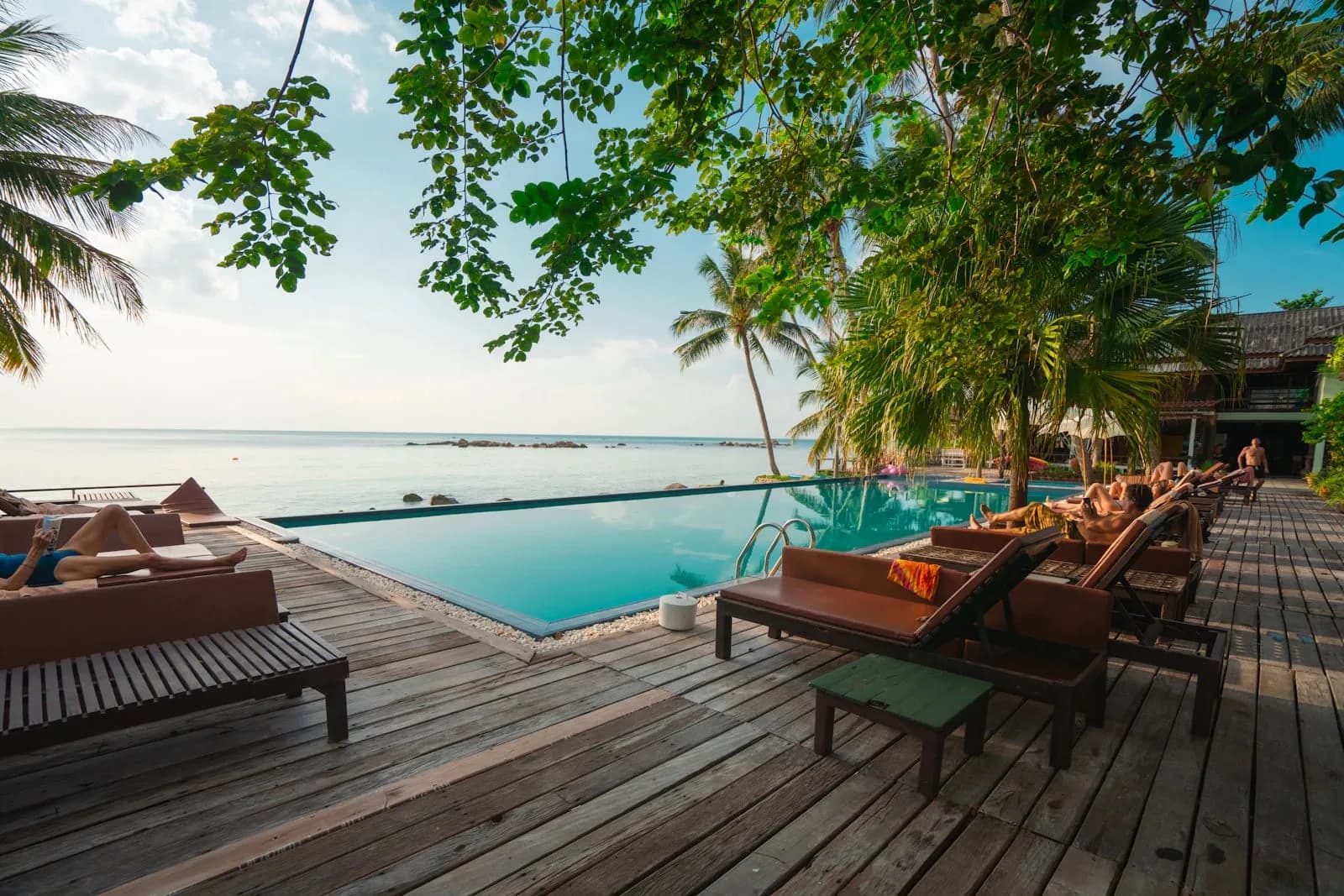 Certificate in Resort Operations Overview - Certificate at London School of Hotel and Resort Management
