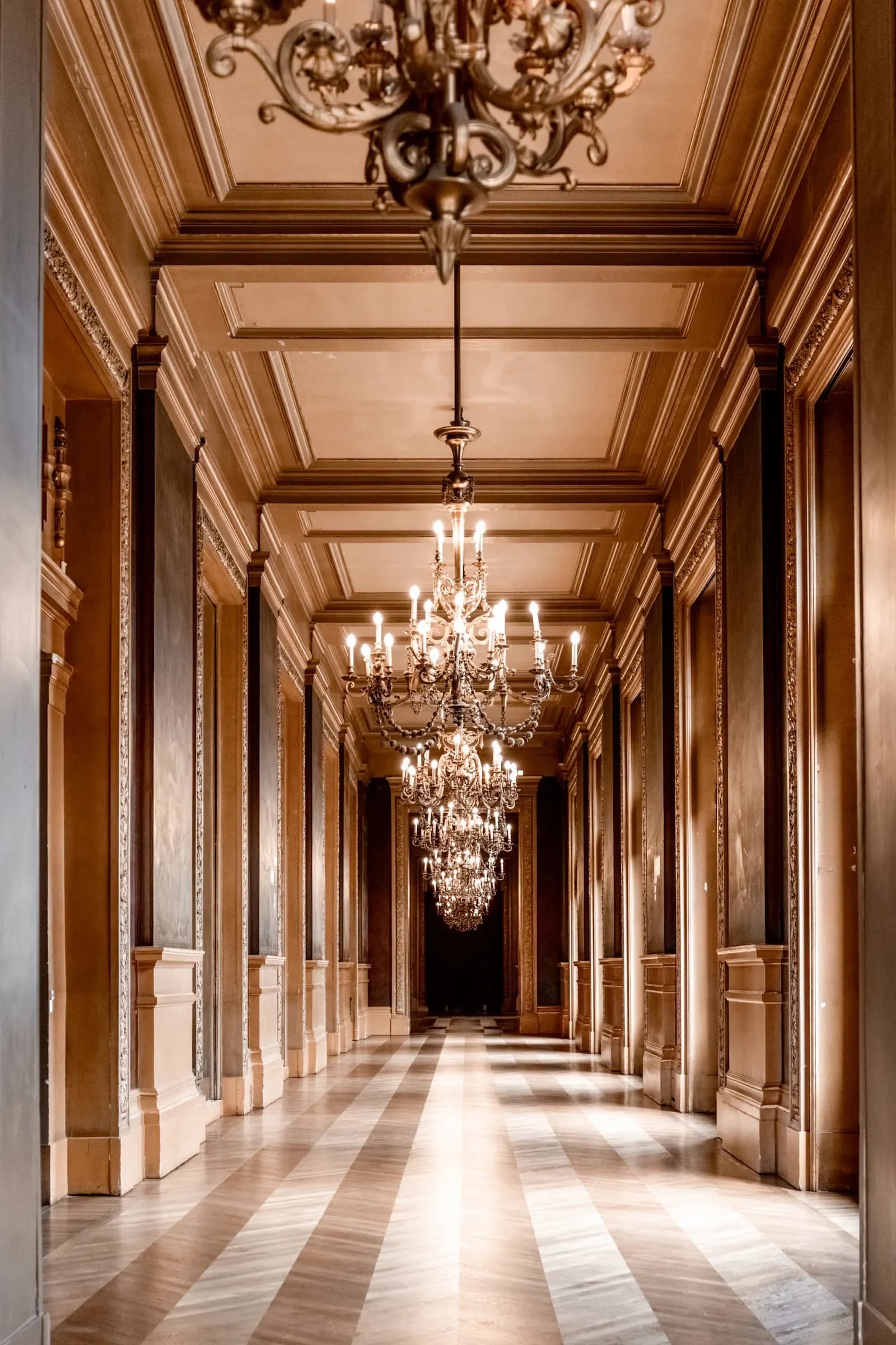 Certificate in Airline & Airport Introduction - Certificate at London School of International Luxury Hospitality & Hotel Management